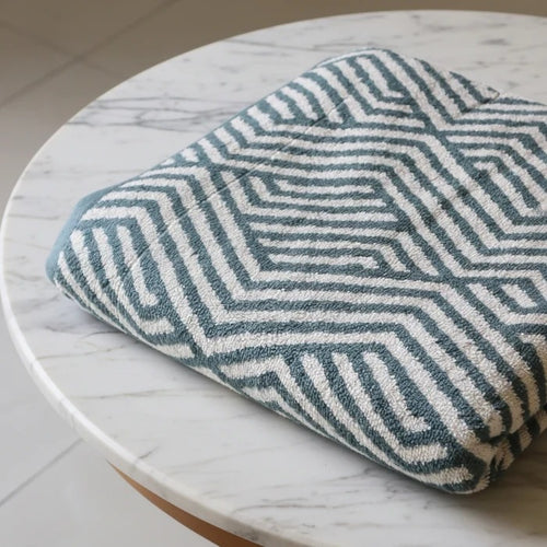 Black & White Geometric Pattern Textured Bath Mat